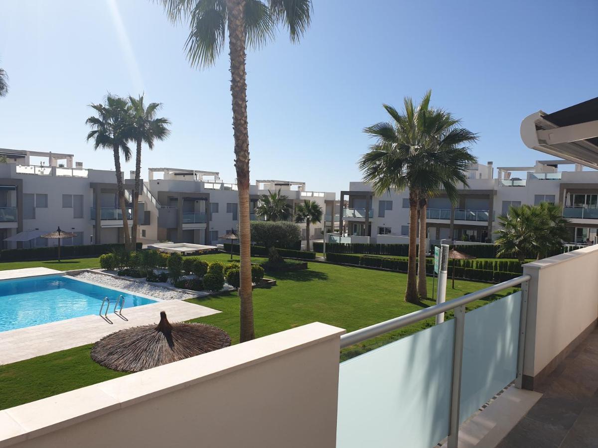 El Mirador Amelie Ground Floor Apartment In Torrevieja Punta Prima Wifi Pool And Close To Beach And Golf Εξωτερικό φωτογραφία